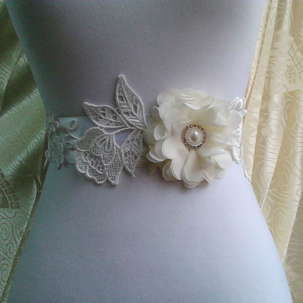 Ivory_Bridal_Sash_Belt_Ivory_Lace_Wedding