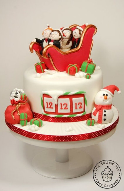 adorable-christmas-wedding-cakes-4