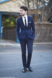 hot-2014-wedding-trend-navy-suits-for-grooms-5-500x750
