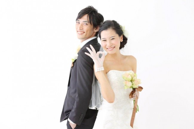 結婚式二次会の司会を依頼するメリット デメリット 結婚式二次会メディア 2次会ウォッチ 結婚式二次会メディア